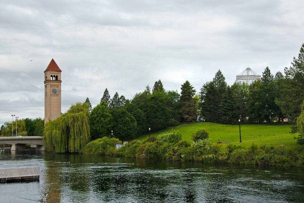 Oxford Suites Spokane Downtown Экстерьер фото